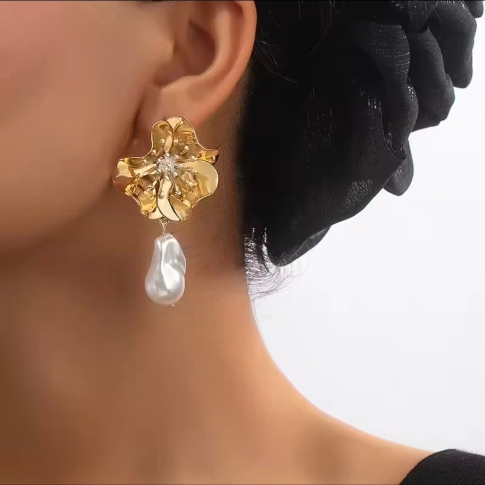 Gold and Pearl Floral Earrings